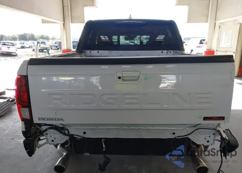 2025 Honda Ridgeline Trailsport z USA, uszkodzony, nr VIN 5FPYK3F60SB009853